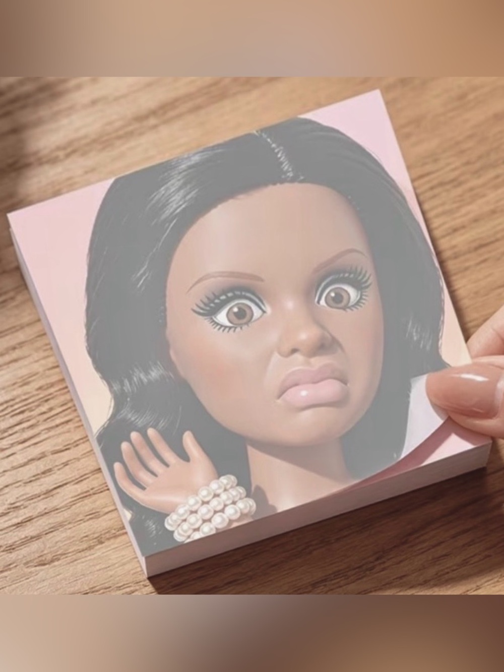 Funny Doll Face Sticky Note Pad with Dark Hair & Pearl Bracelet, 50 Sheets, Nee